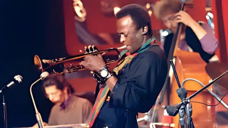 40 Miles Davis Quotes On Life, Music, & Creativity