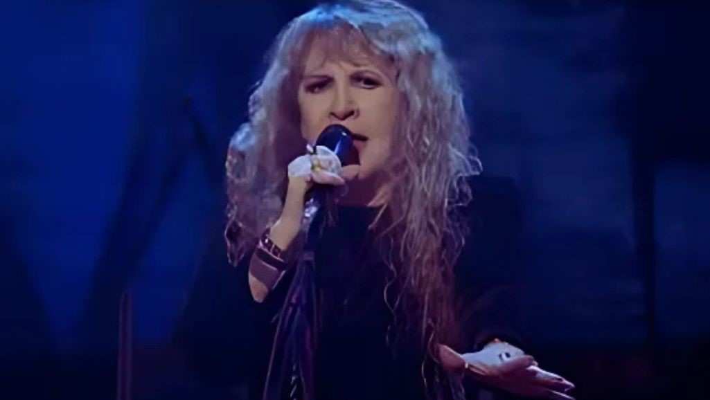 45 Stevie Nicks Quotes & Song Lyrics To Inspire You